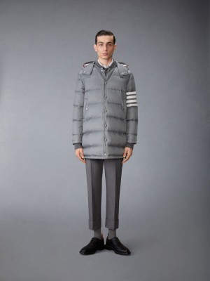 Thom Browne Medium Matte Nylon 4-Bar Down Mäntel Herren Grau | FFG45N28497