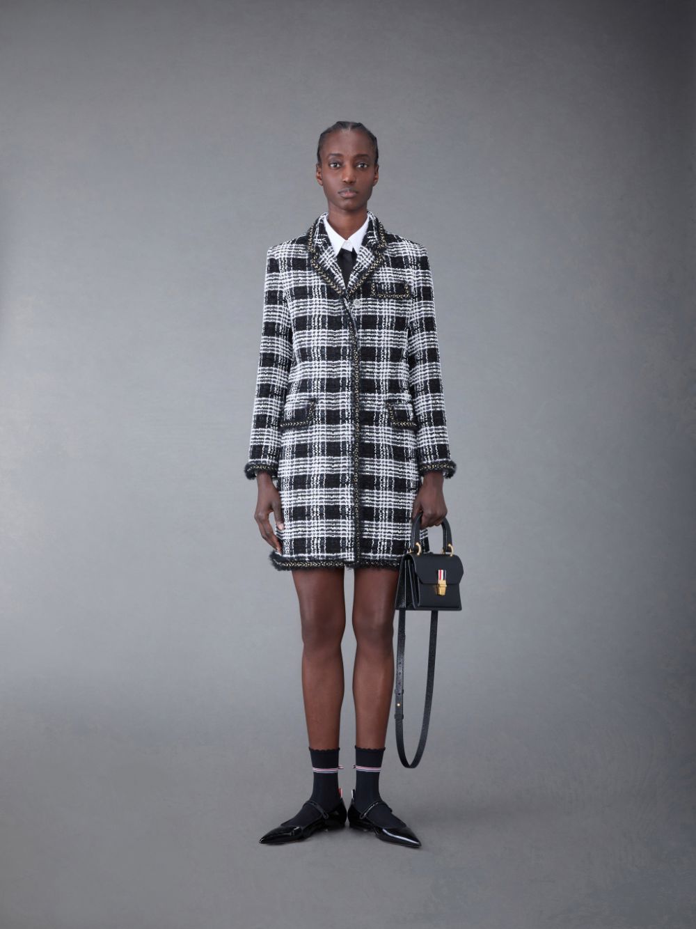Thom Browne Prince of Wales Chenille Tweed Tuft and Pearl Chesterfield Kleid Damen Schwarz | BKD21V82605