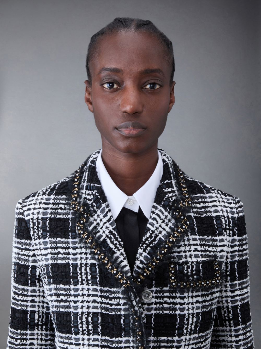 Thom Browne Prince of Wales Chenille Tweed Tuft and Pearl Chesterfield Kleid Damen Schwarz | BKD21V82605